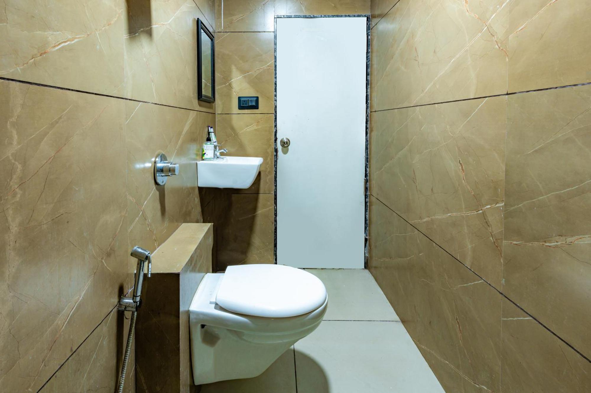 Treebo City Center Sakardara Екстер'єр фото