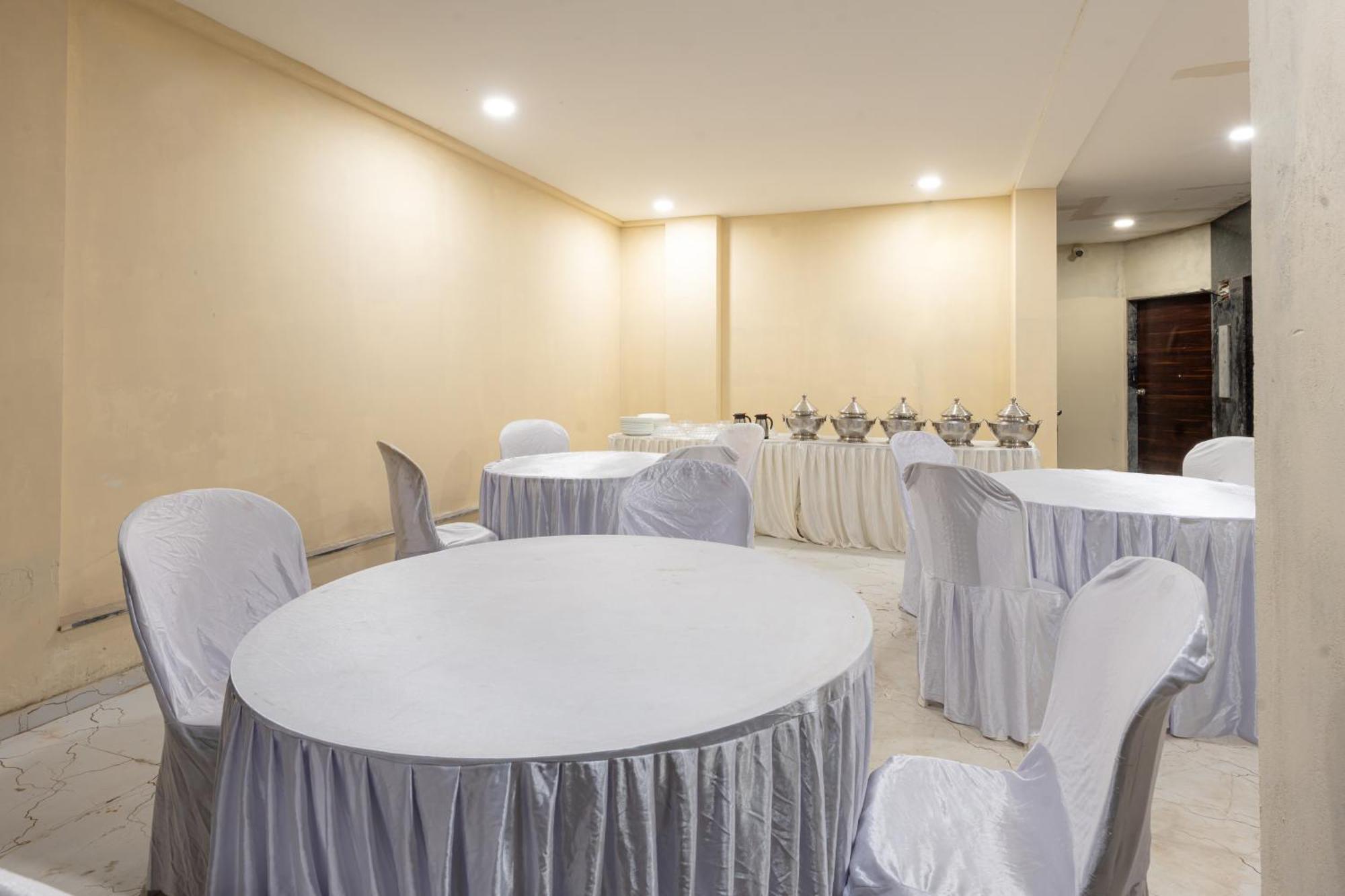 Treebo City Center Sakardara Екстер'єр фото